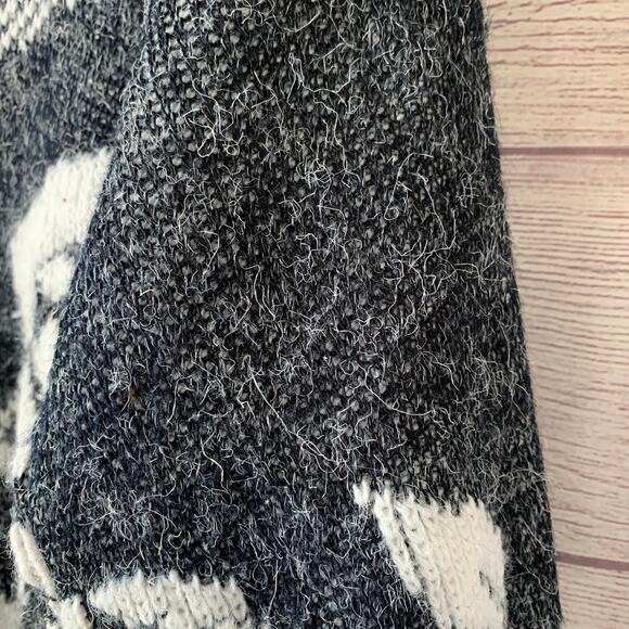 Vintage Nan Dorsey Gray and White Check and Floral Knit Sweater - Picture 7 of 15